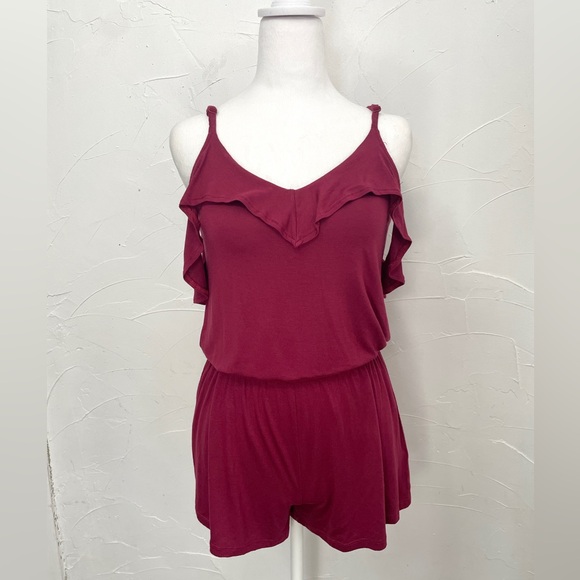 Aeropostale Solid Ruffled Cold-Shoulder Romper - Picture 2 of 8